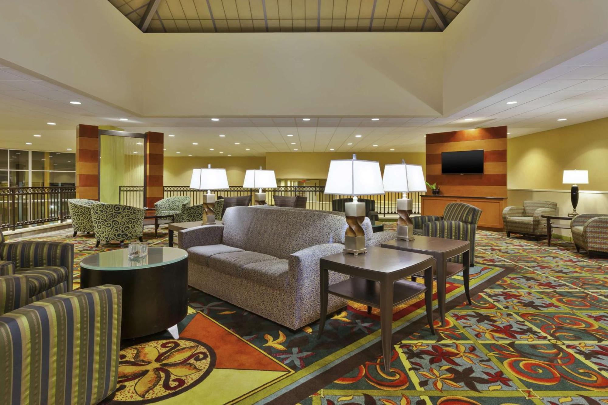 Doubletree By Hilton Holland Hotel Exterior photo